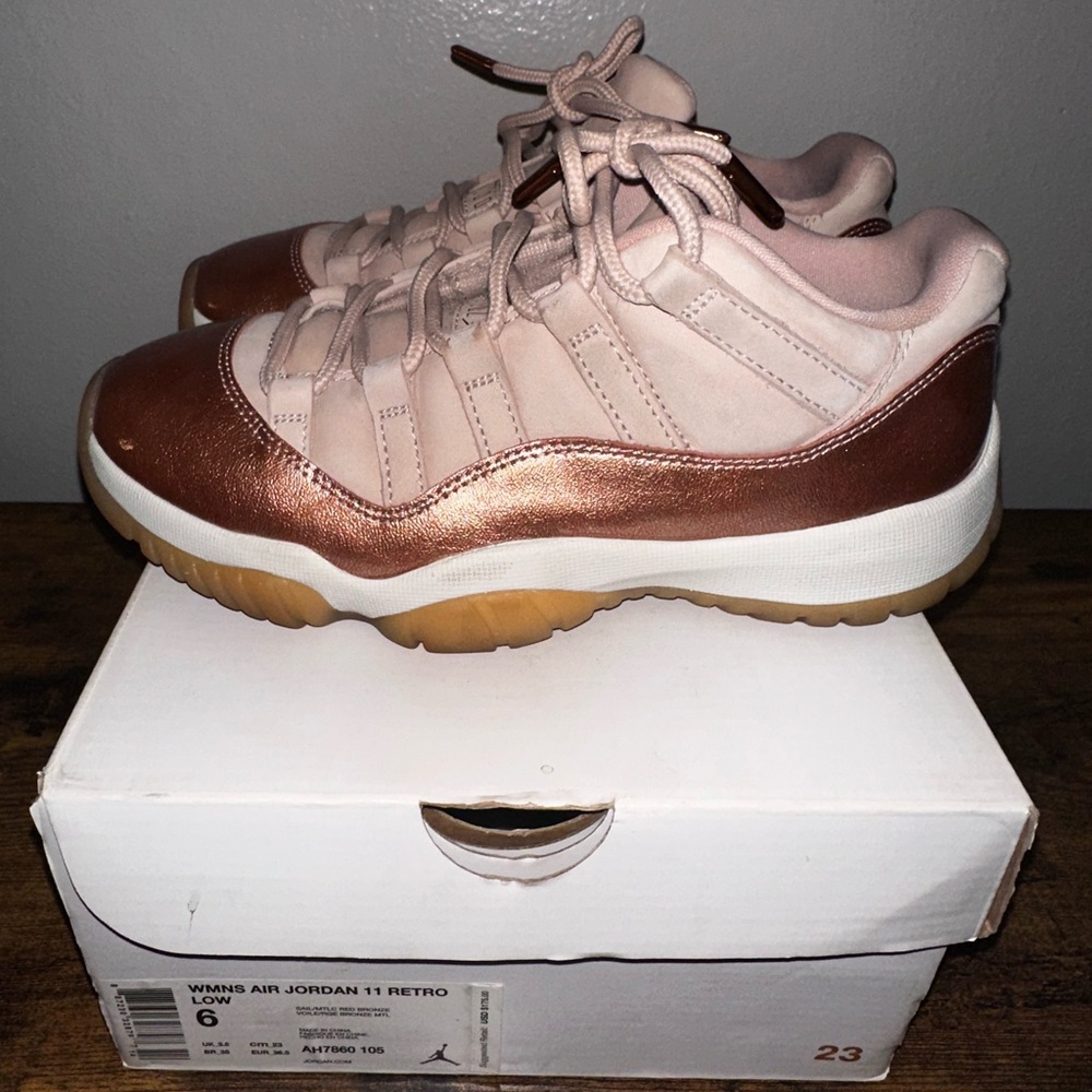 Women's Jordan 11 Retro Low - Rose Gold - Size 6